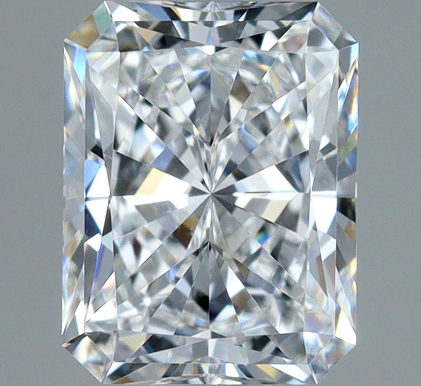 0.94 Carat Radiant Cut Natural Diamond
